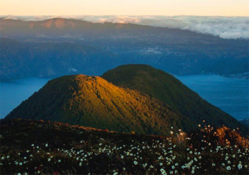 B 60 Leyenda del Cerro de Oro en Sololá