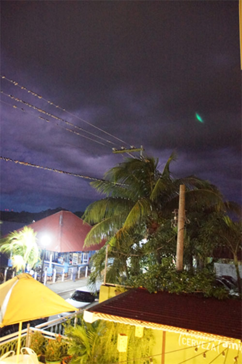 Ovni Peten 2017 10 09a OVNI en Flores, Petén