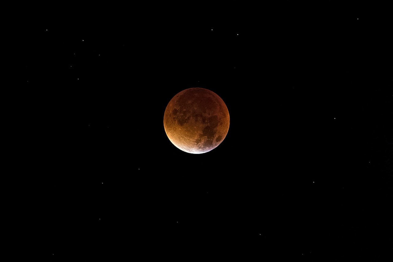 Misteriosa Luna Llena, "el enano"