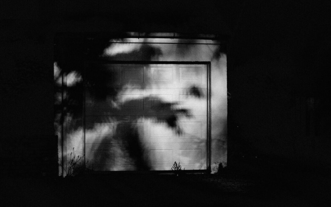 Una mano misteriosa sin dueño